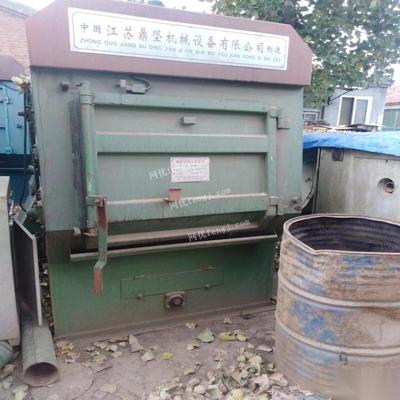 山東青島三臺履帶式拋丸機轉讓，單價8500元，機械設備銷售